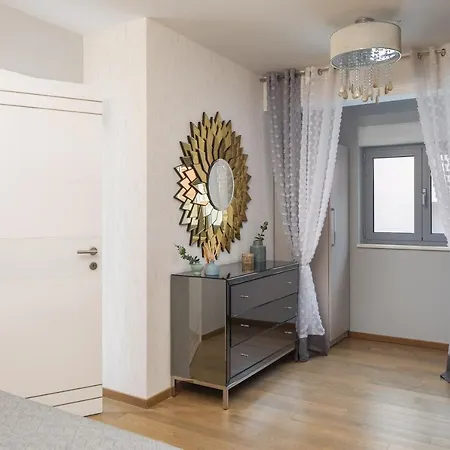 Apartman Sara - Luxurious Sea View With Garage