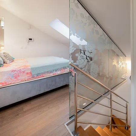 Apartman Sara - Luxurious Sea View With Garage Makarska