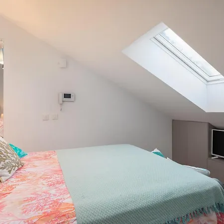 Sara - Luxurious Sea View With Garage Apartman Makarska