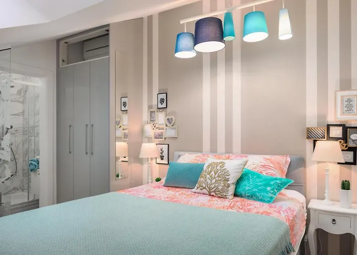 Sara - Luxurious Sea View With Garage Апартаменты *
